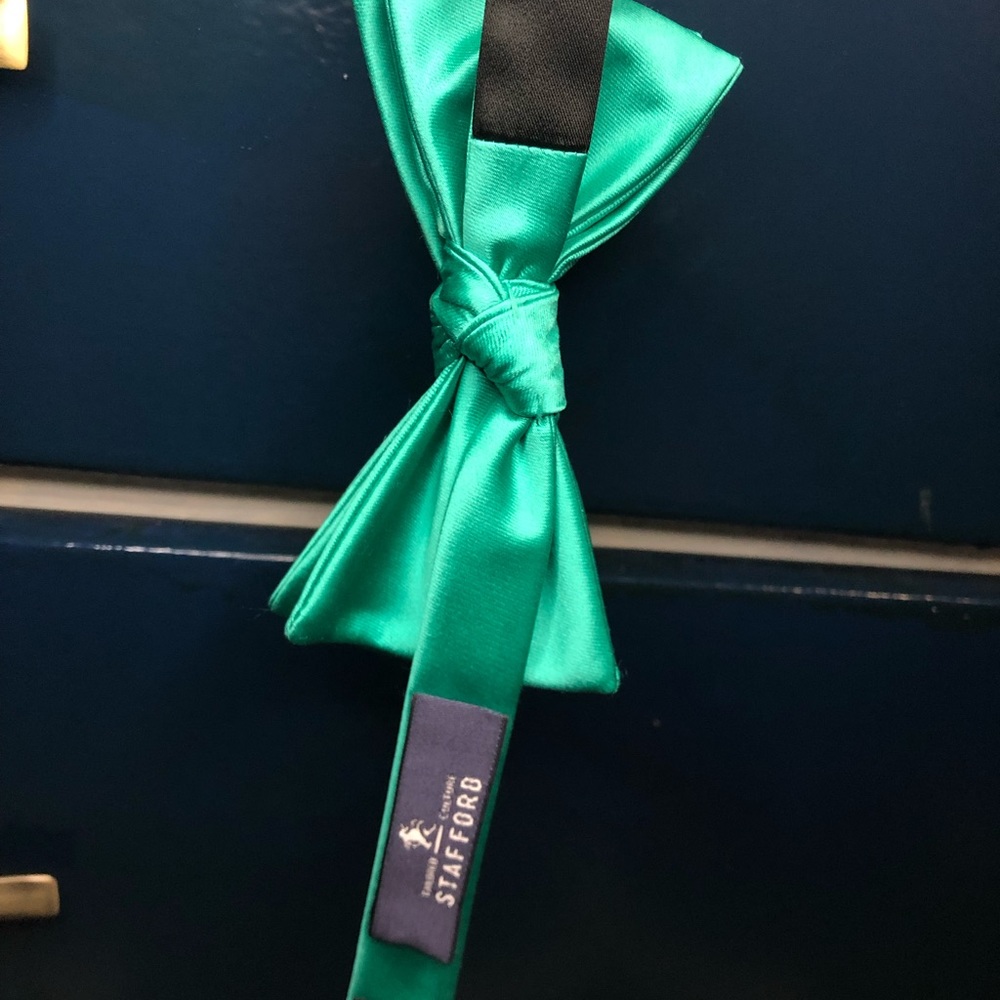 Bow tie - Picture 3 of 4